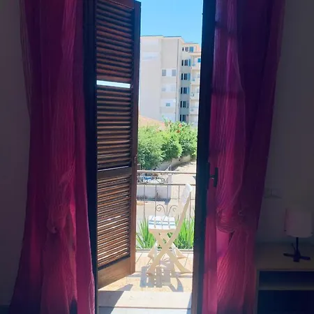 Smeralda Alloggio in famiglia Olbia