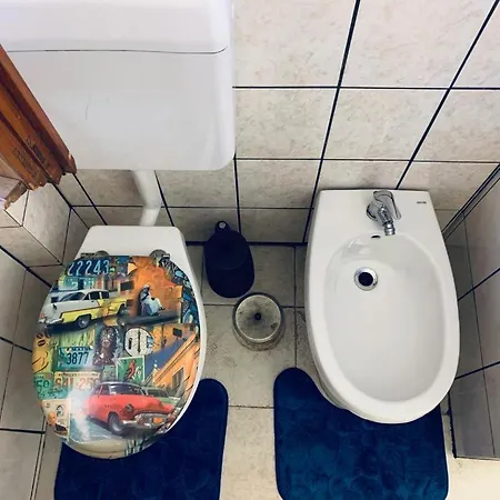 ホームステイ Smeralda