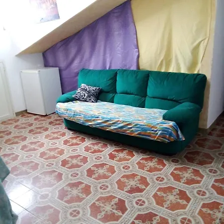 ホームステイ Smeralda