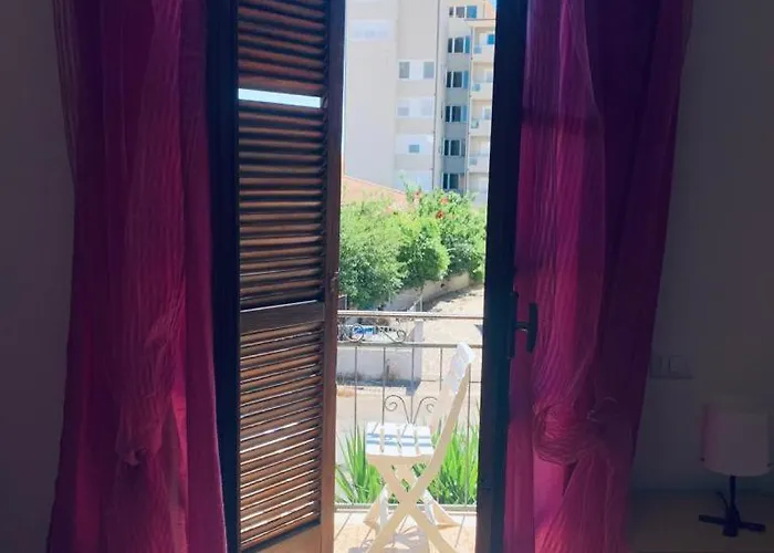 Smeralda Alloggio in famiglia Olbia